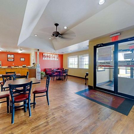 Econo Lodge Pryor Creek Eksteriør billede