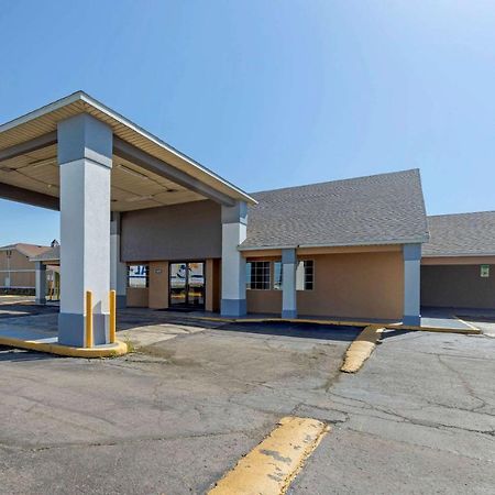 Econo Lodge Pryor Creek Eksteriør billede