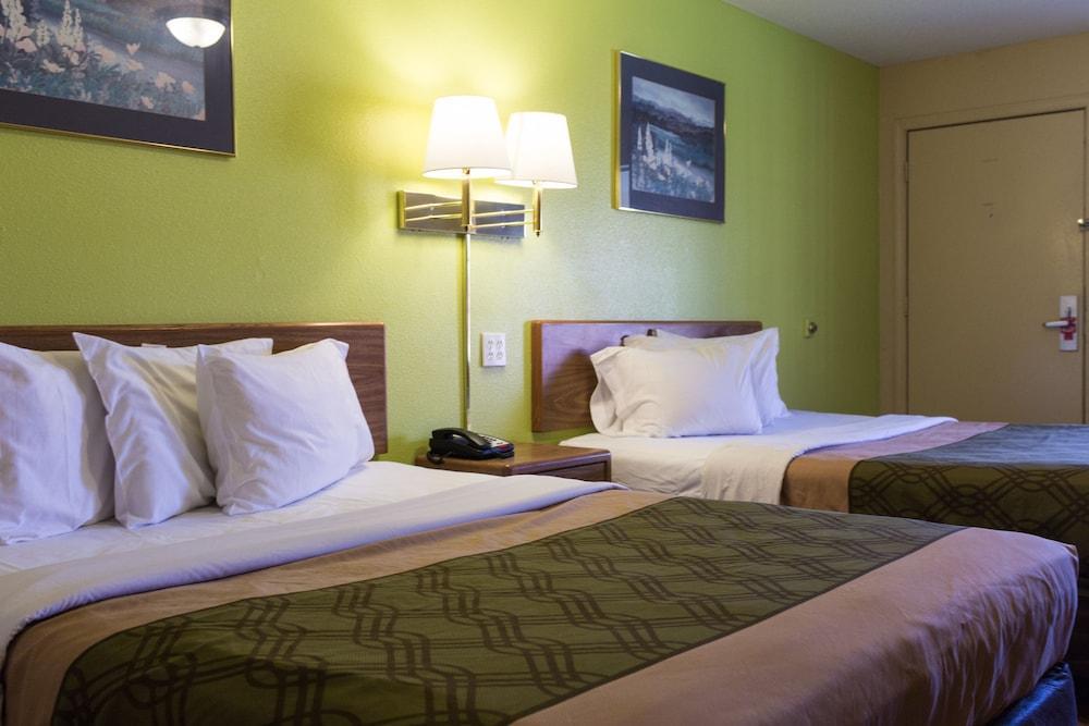 Econo Lodge Pryor Creek Eksteriør billede
