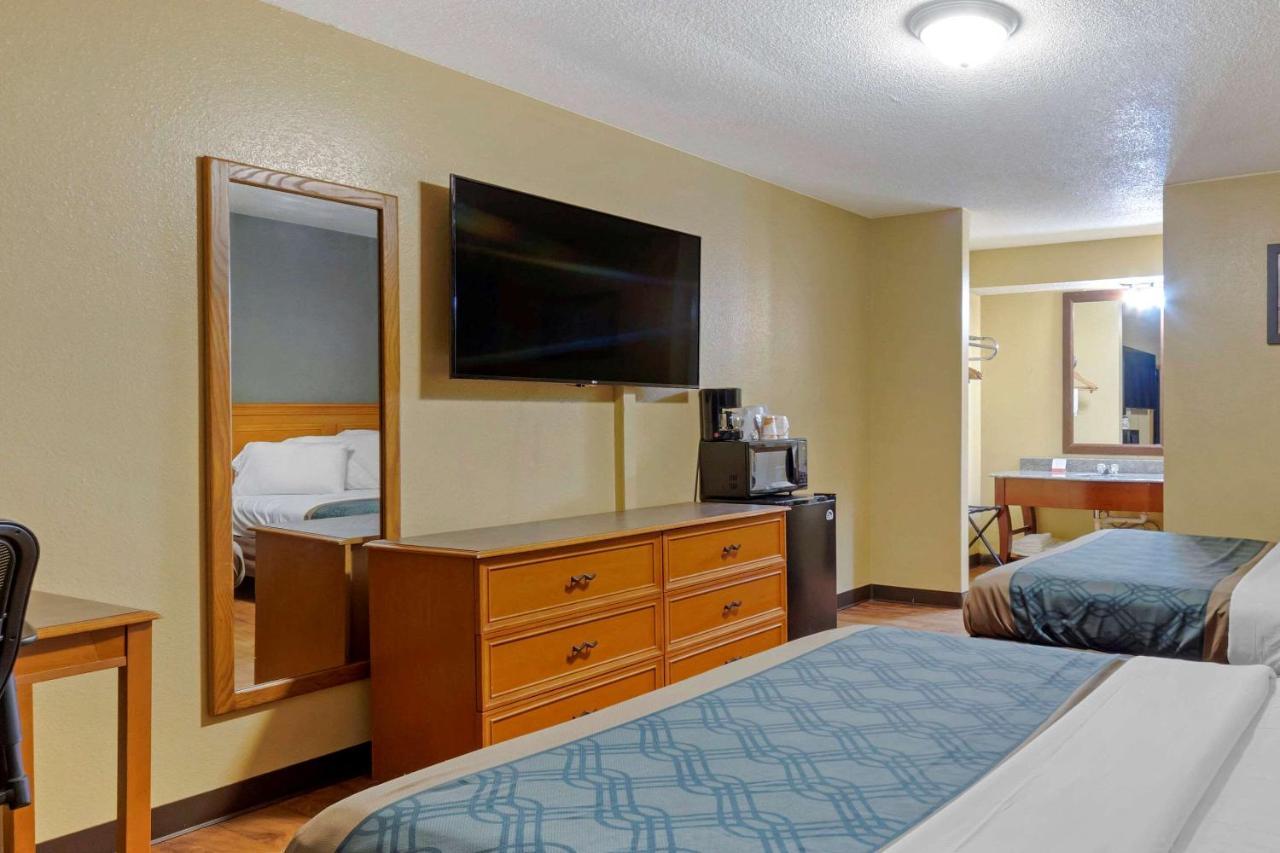 Econo Lodge Pryor Creek Eksteriør billede
