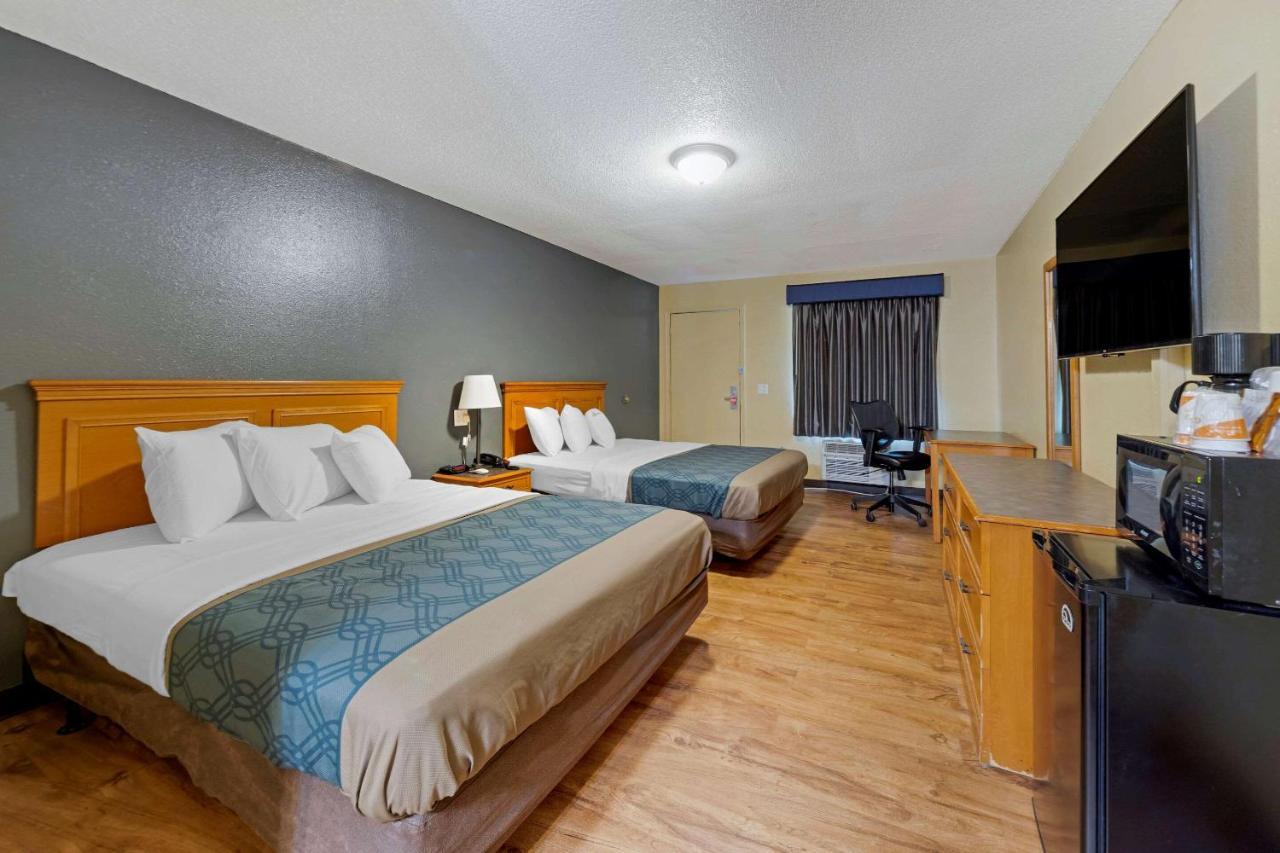 Econo Lodge Pryor Creek Eksteriør billede